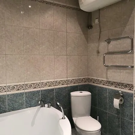 3 Bedrooms With Free Parking And River View アパート リガ